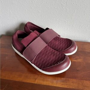 Traq by Alegria Qwuik Wine Waves Strap Slip On Sneakers Womens 42 Walking Casual